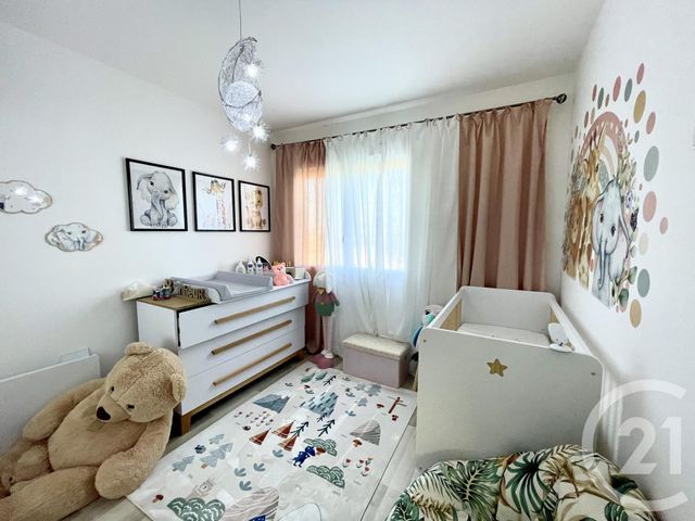 Appartement T3 à vendre - 3 pièces - 65.07 m2 - ST PRIEST - 69 - RHONE-ALPES - Century 21 Grande Rue