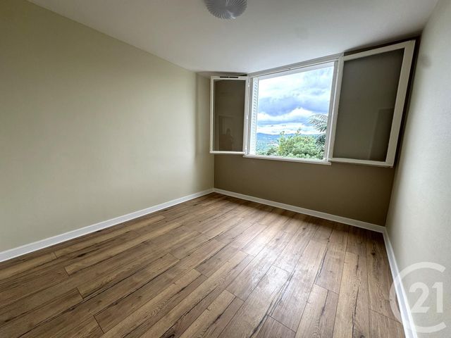 Afficher la photo en grand Appartement F3 à louer - 3 pièces - 57.0 m2 - STE FOY LES LYON - 69 - RHONE-ALPES - Century 21 Grande Rue