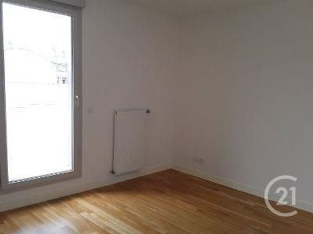 Afficher la photo en grand Appartement F3 à louer - 3 pièces - 72.24 m2 - VILLEURBANNE - 69 - RHONE-ALPES - Century 21 Grande Rue