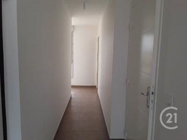 Afficher la photo en grand Appartement F3 à louer - 3 pièces - 72.24 m2 - VILLEURBANNE - 69 - RHONE-ALPES - Century 21 Grande Rue