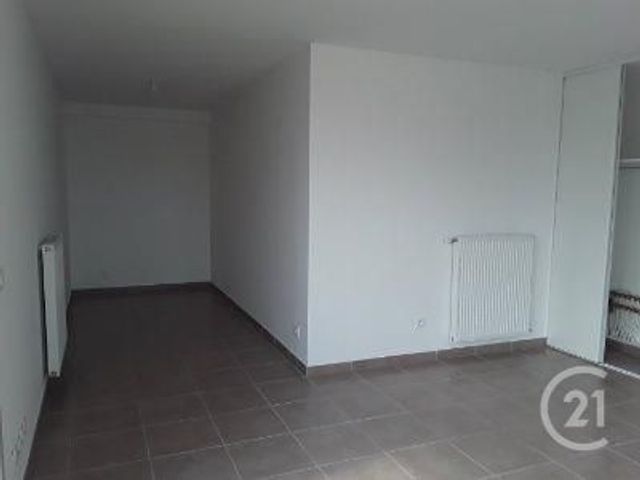 Afficher la photo en grand Appartement F3 à louer - 3 pièces - 72.24 m2 - VILLEURBANNE - 69 - RHONE-ALPES - Century 21 Grande Rue