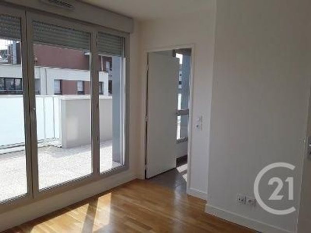 Afficher la photo en grand Appartement F3 à louer - 3 pièces - 72.24 m2 - VILLEURBANNE - 69 - RHONE-ALPES - Century 21 Grande Rue