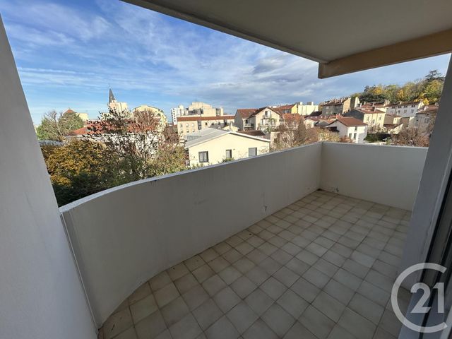 Appartement F3 à louer - 3 pièces - 75.51 m2 - OULLINS - 69 - RHONE-ALPES - Century 21 Grande Rue