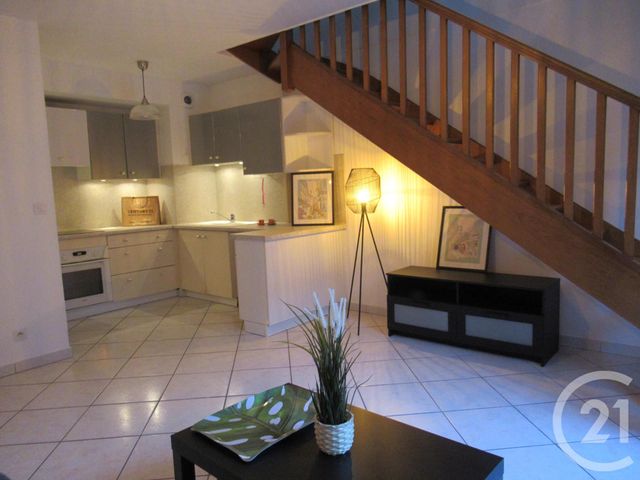 Appartement Duplex à louer - 3 pièces - 63.13 m2 - VILLEURBANNE - 69 - RHONE-ALPES - Century 21 Grande Rue